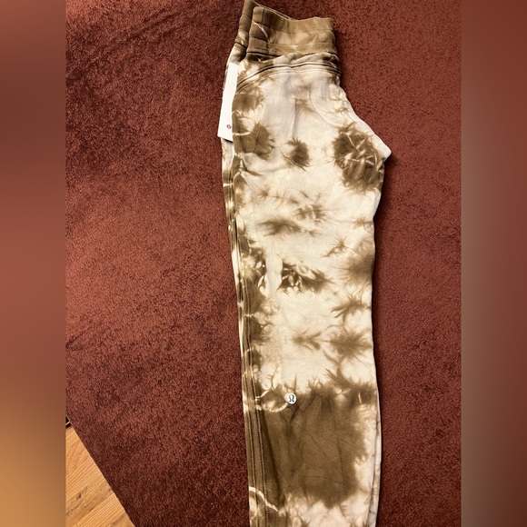 Lululemon warm down joggers - Picture 4 of 5